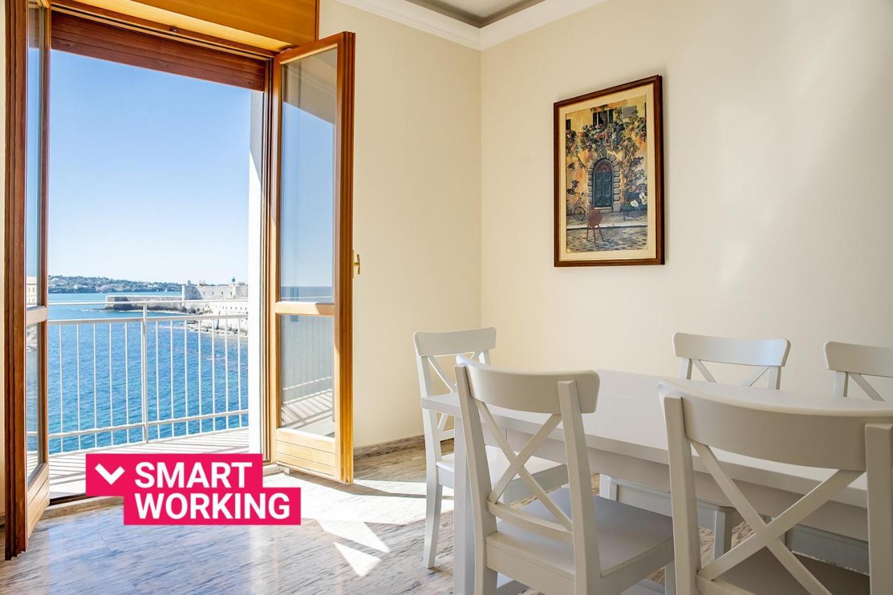 Ortigia Seafront Apartment By Wonderful Italy Syracuse Exterior photo