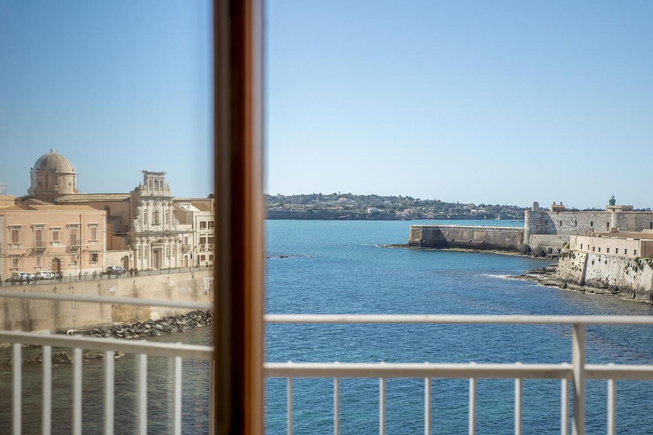 Ortigia Seafront Apartment By Wonderful Italy Syracuse Exterior photo